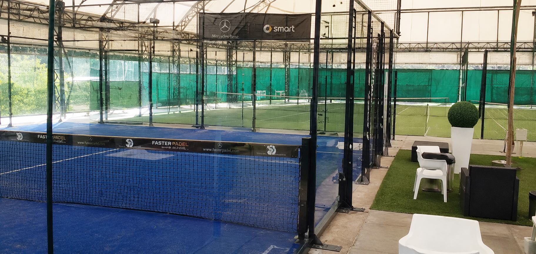Prenotazione Campi Sportivi (Padel, Calcetto, Tennis) Background